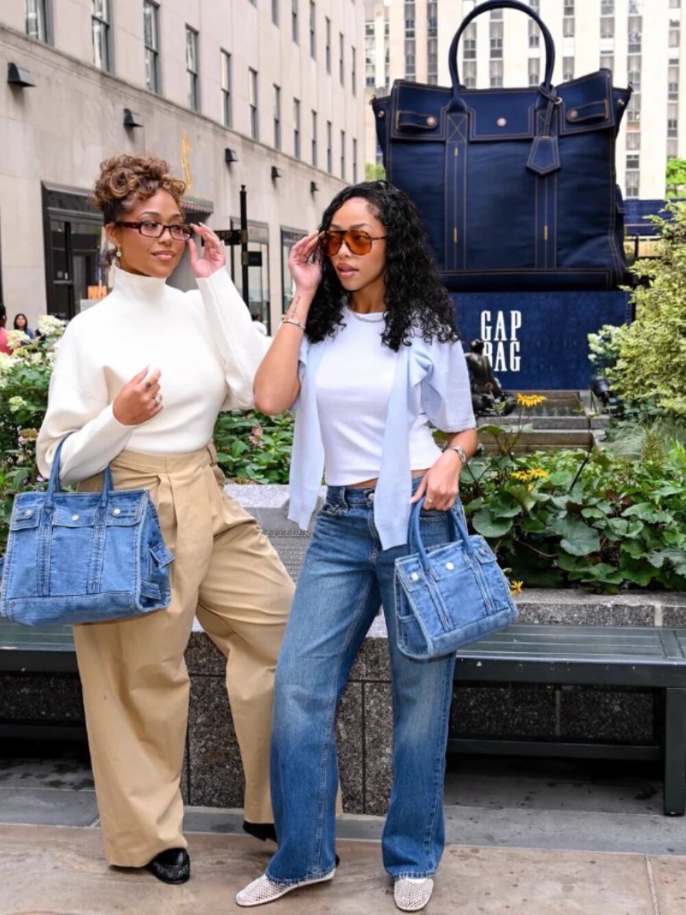 NWT Gap Denim Five Pocket Tote | Small in Light Wash - Picture 6 of 7